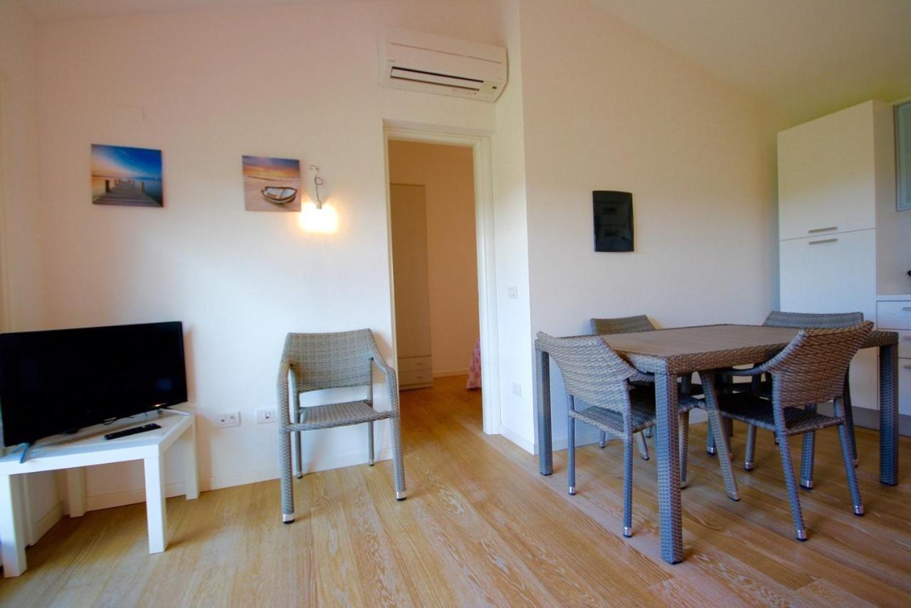 הוילה פורטו רוטונדו Residenze Dei Fiori חדר תמונה